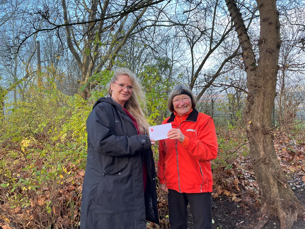 2024 11 23 Weihnachtsfeier Spendenübergabe Steffi Hilft