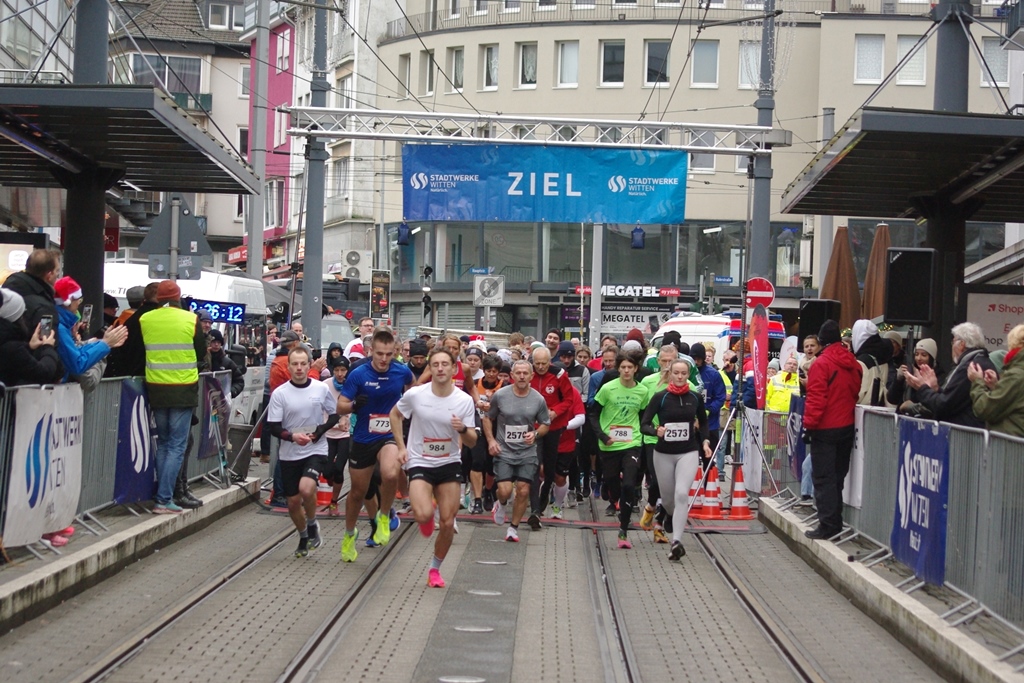 2024 12 15 Weihnachtslauf Start 10km