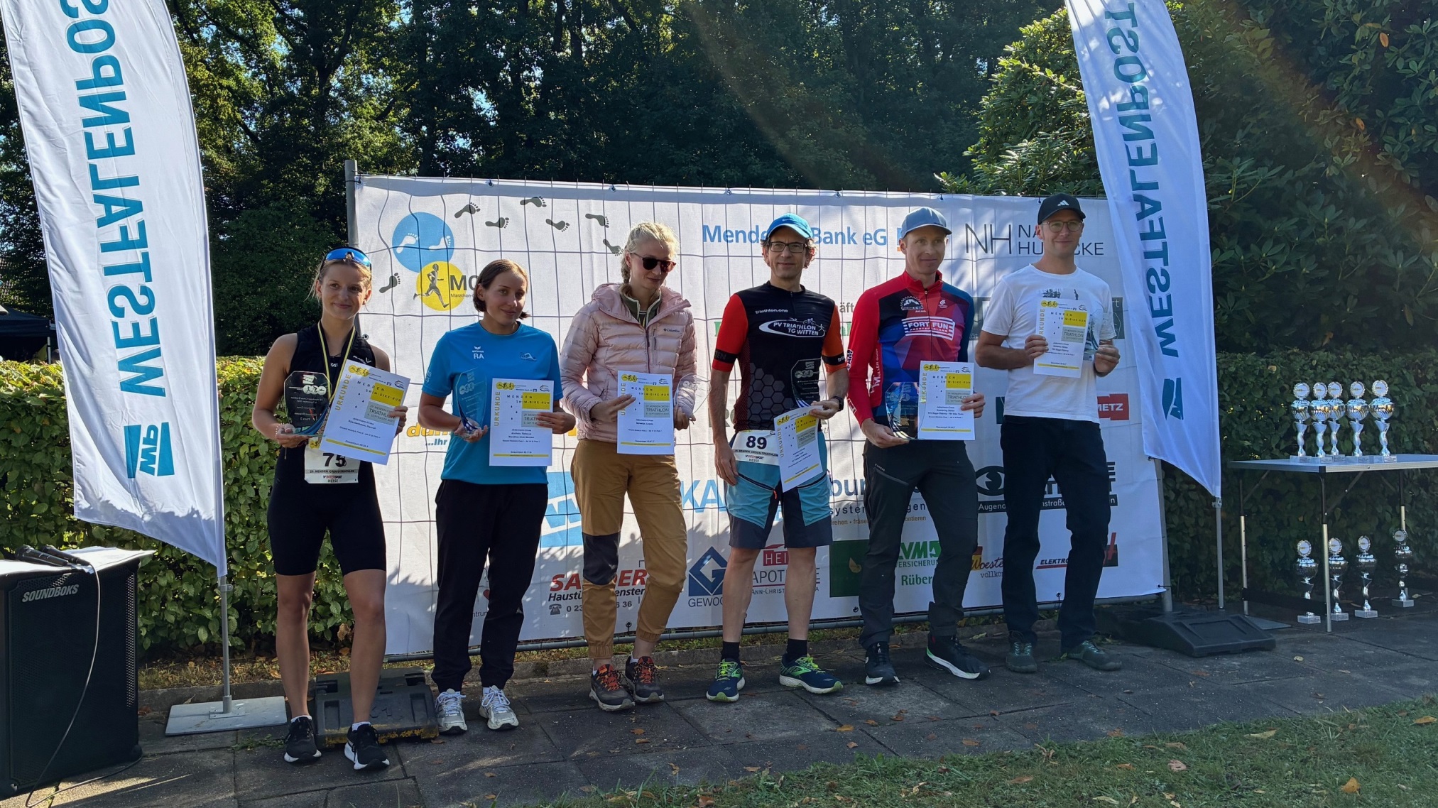 2025 09 06 Cross Triathlon Menden Siegerehrung Linde