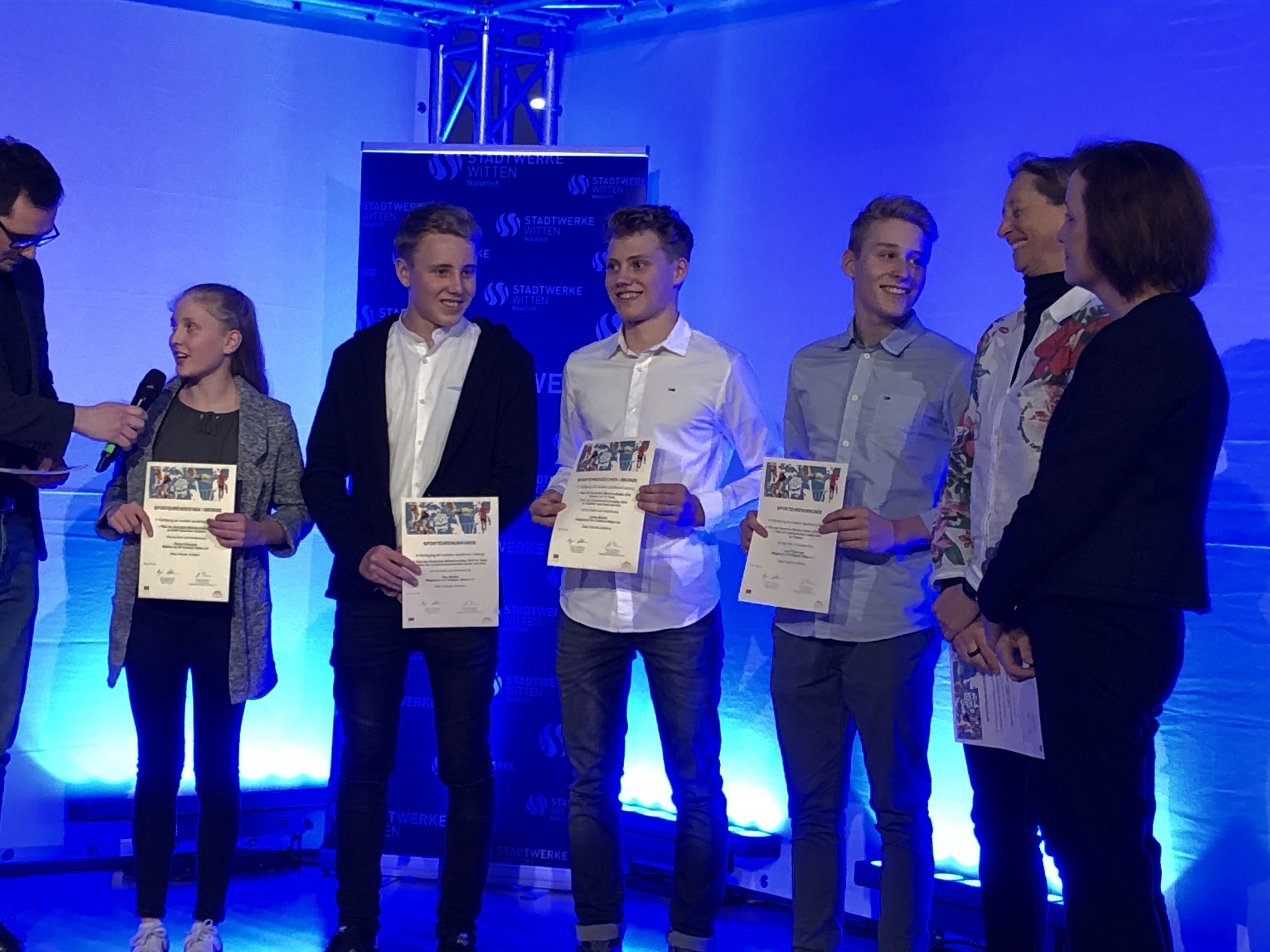 20200306 Fahrenson Emma Meckel Max Meckel Lukas Fahrenson Luca Dauben Conny Sportlerehrung2020