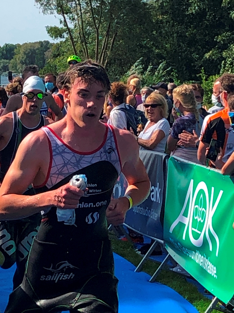  2. Bundesliga Team in Erkner: Matthies Groll 