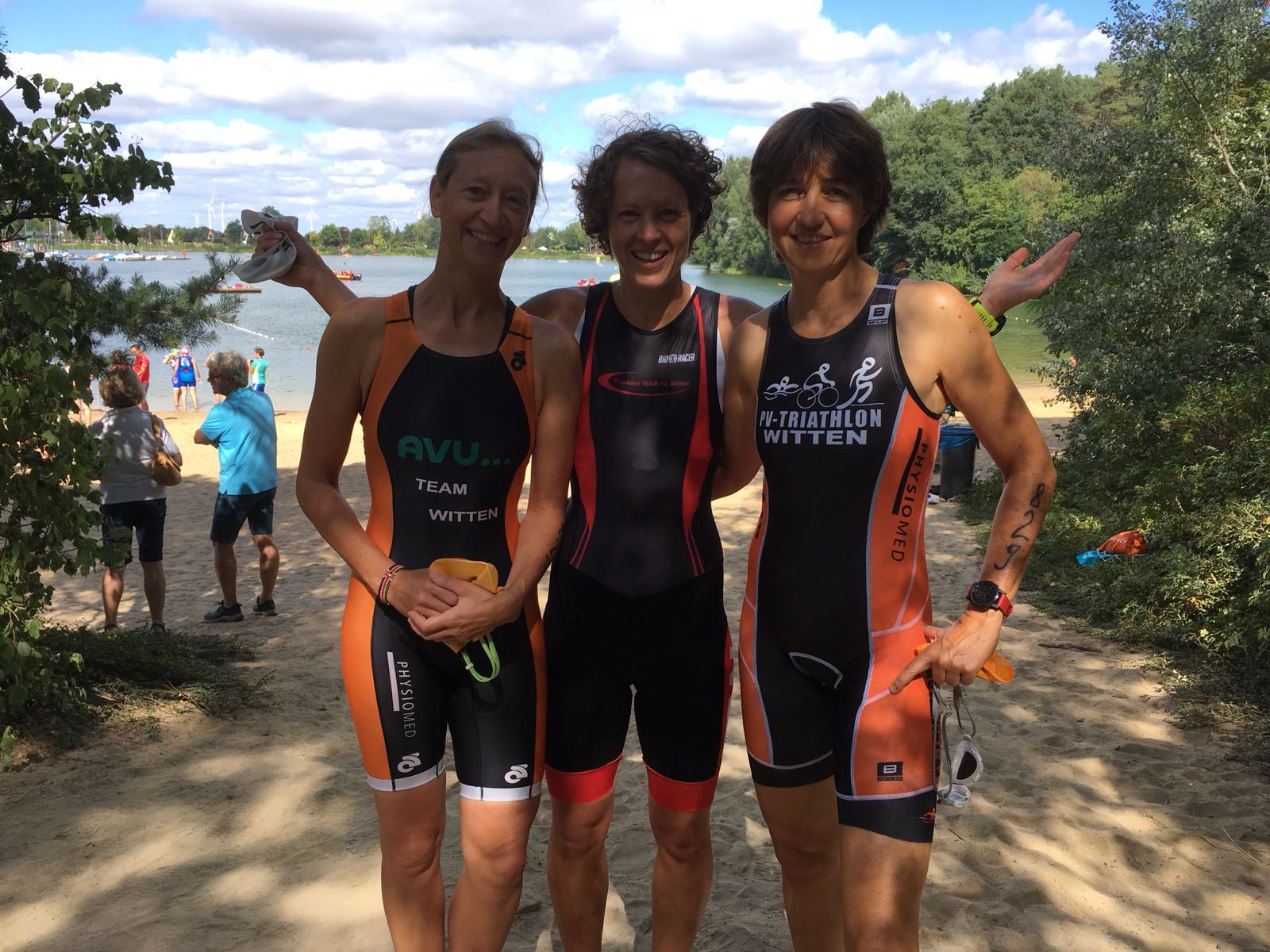 Die Starterinnen in der Seniorinnenliga. Von links nach rechts: Conny Dauben, Verena Quiskamp und Silke Wienforth  20180805 Dauben Quiskamp Wienforth in Sassenberg