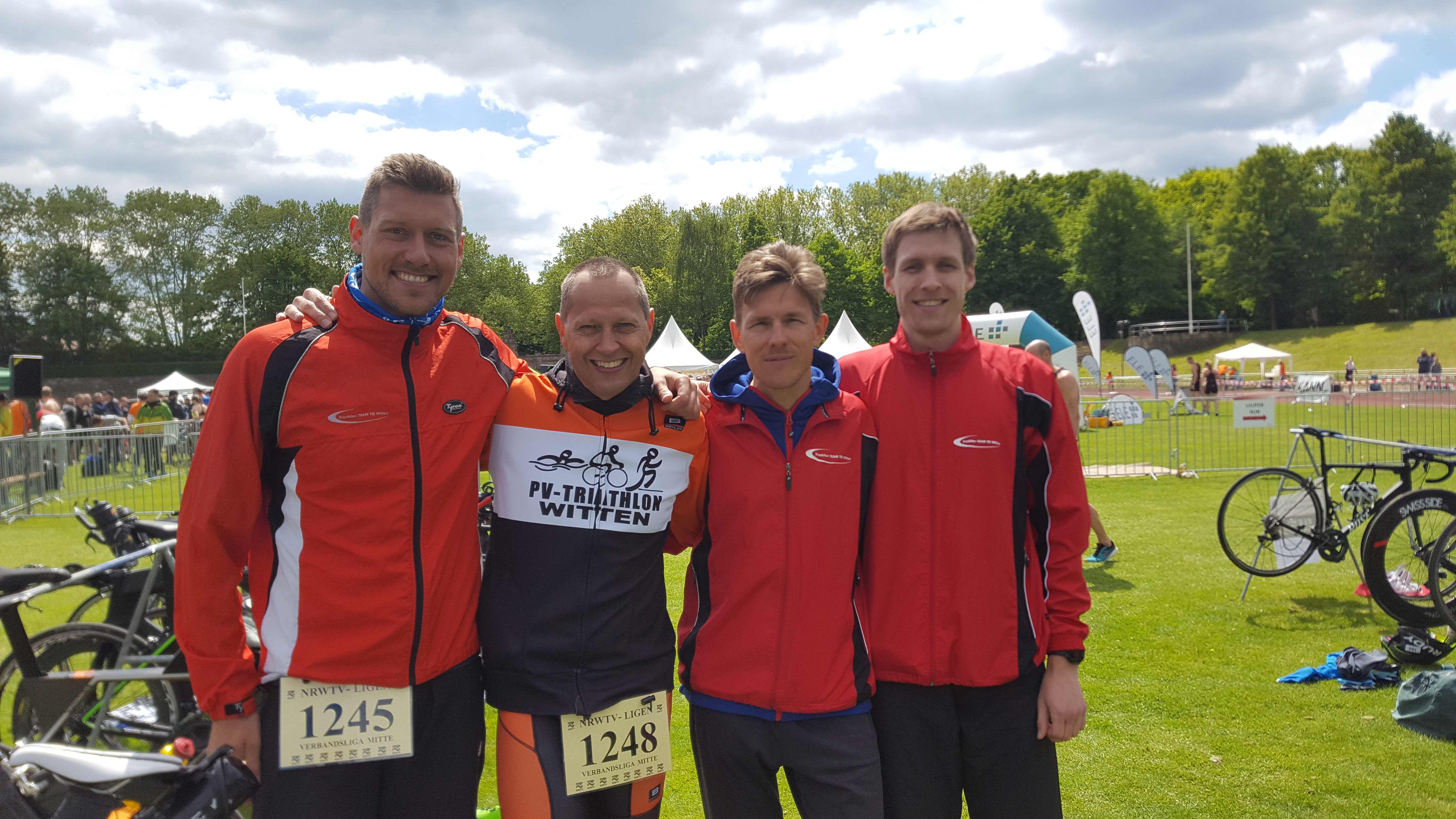 Das Verbandsliga-Team in Gladbeck: Simon Damm, Alexander Königschulte, Tim Aepfelbach und Benjamin Exner Glad Verbandsliga klein
