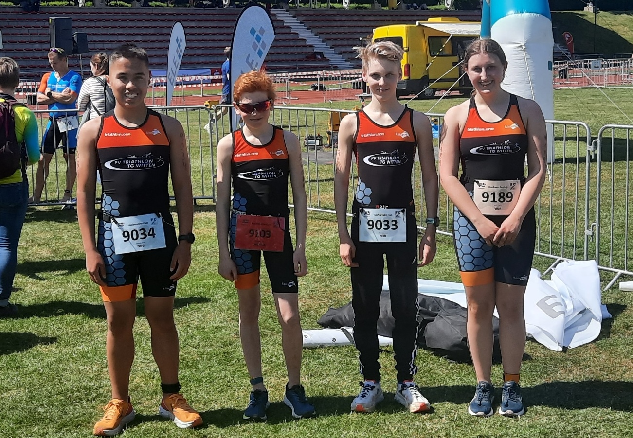 2022-05-08 Gladbeck Nachwuchscup Domnik, Lohmeyer, Fahrenson, Trotta.jpg