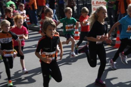 2014.09.27 Ruhrtalmara Start 1km Kinder web
