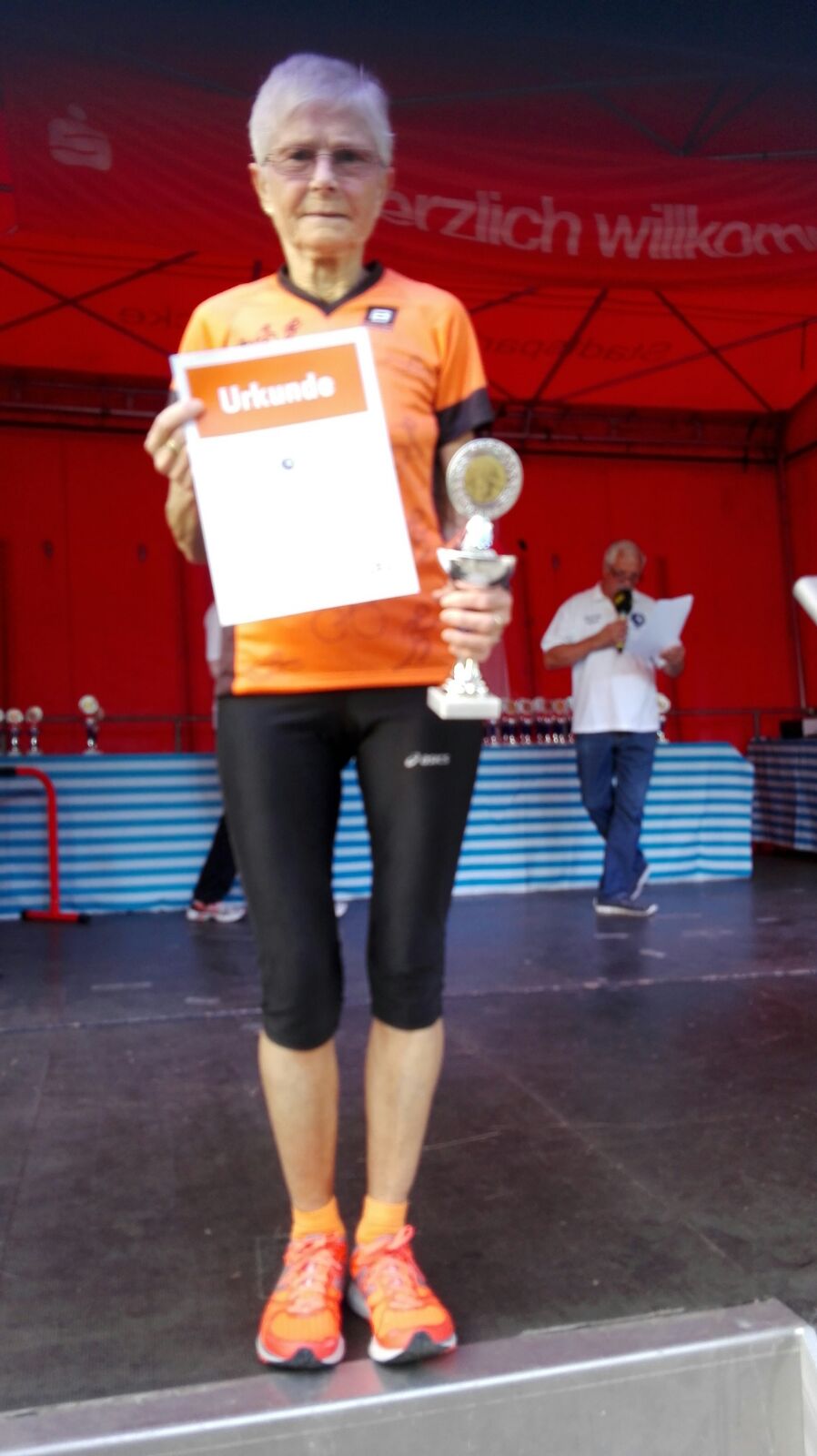 20160903 Gross Helga Kirchende